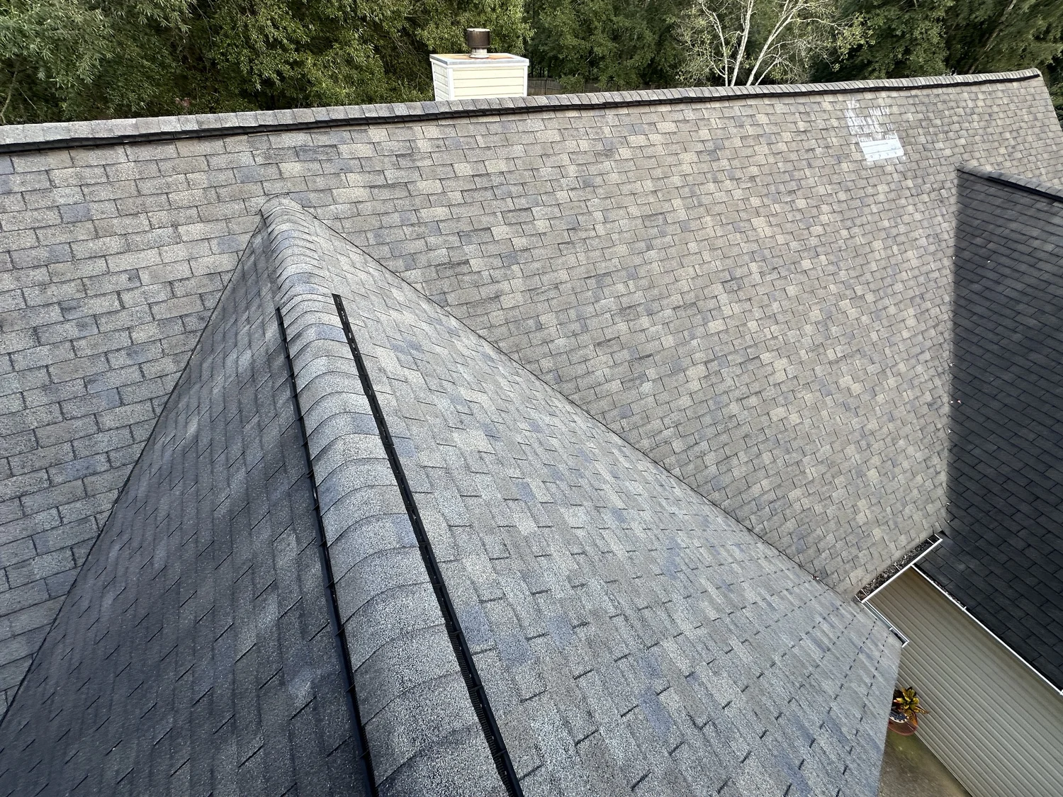 Highpoint crew installing a new roof